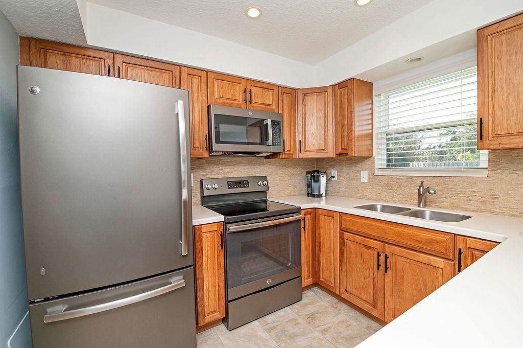 121 Rio Del Mar St - Photo 1
