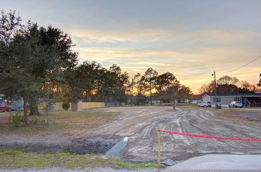 3161 Audra Rd - Photo 1