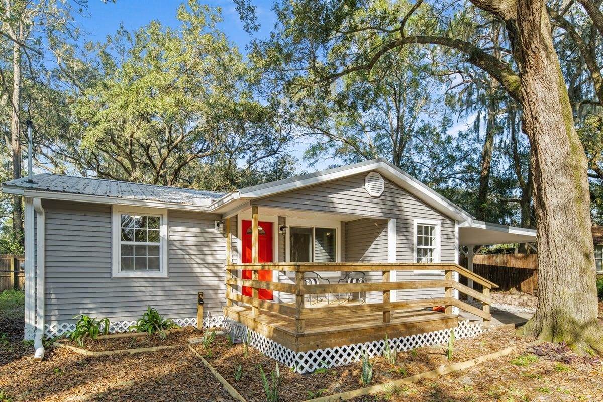 1134 Tedder Ln - Photo 1