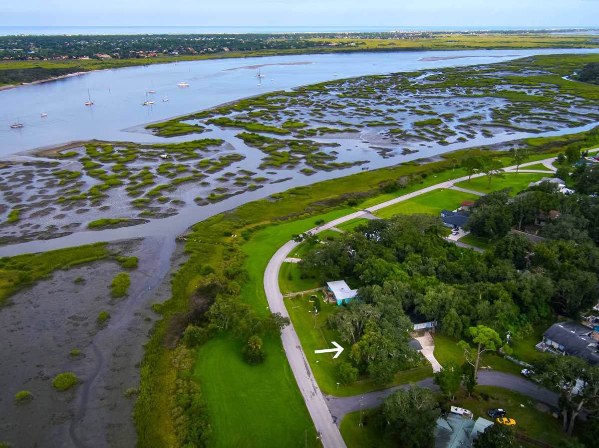 1902 Shore Dr - Photo 1