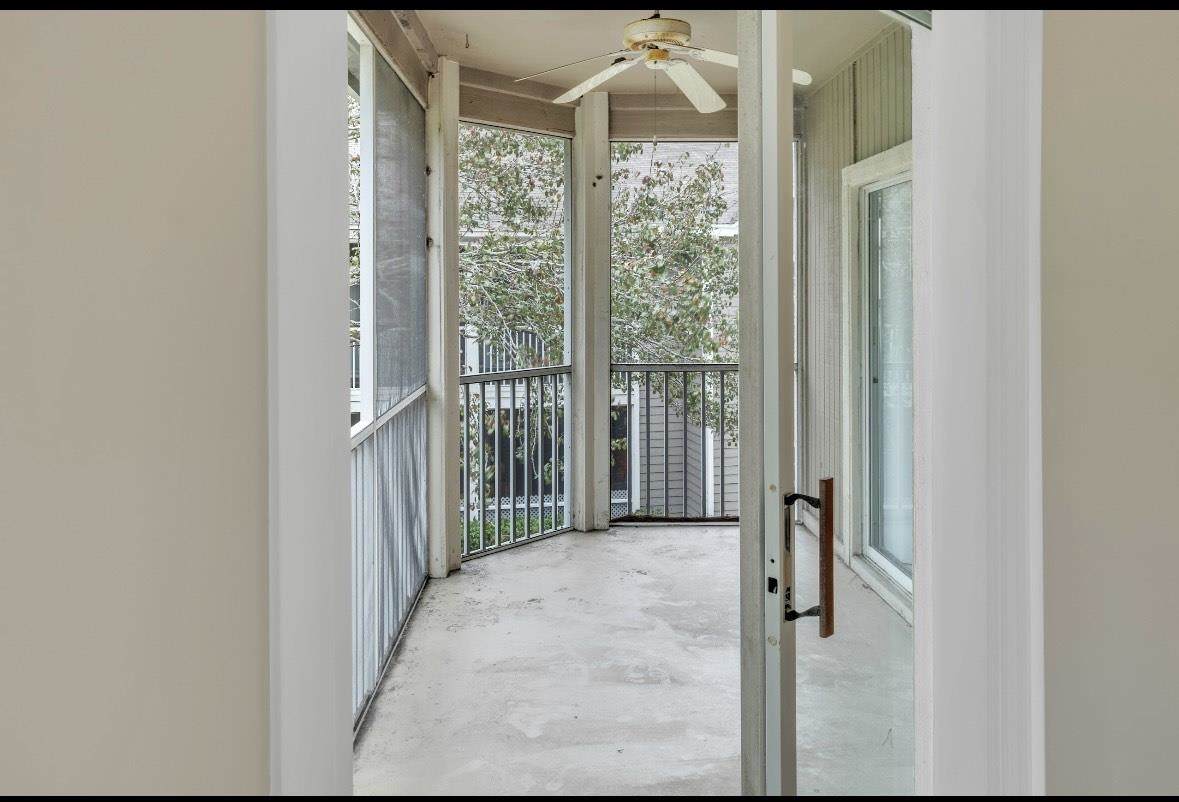 10000 Gate Pkwy - Photo 1
