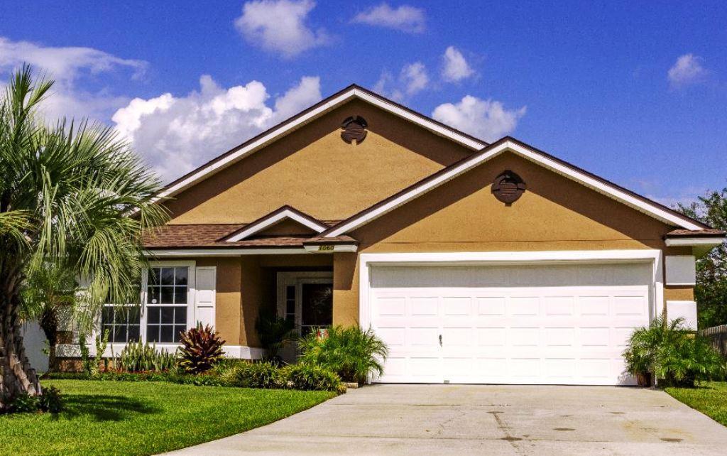 1060 Ardmore - Photo 1
