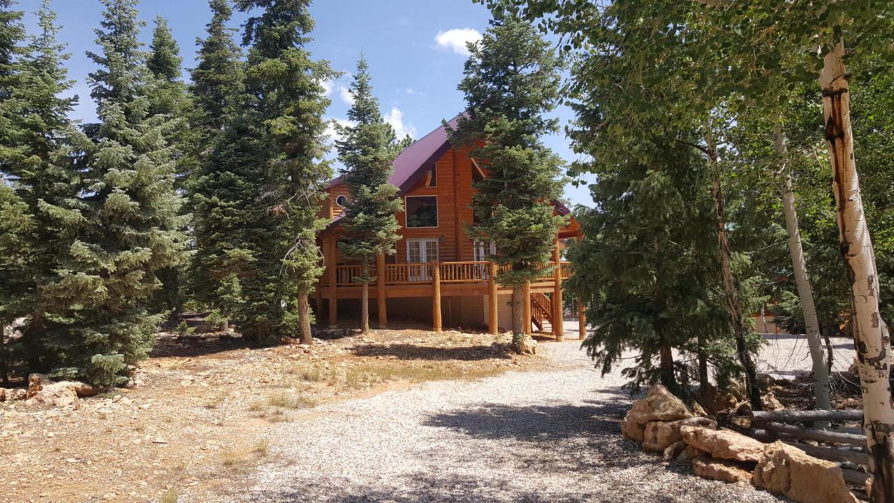 955 Redwood Rd - Photo 1