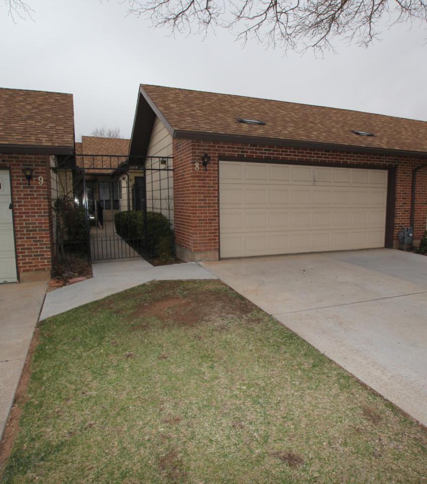 230 300 - Photo 1