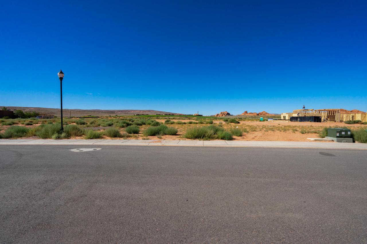 3254 Retreat Dr - Photo 1