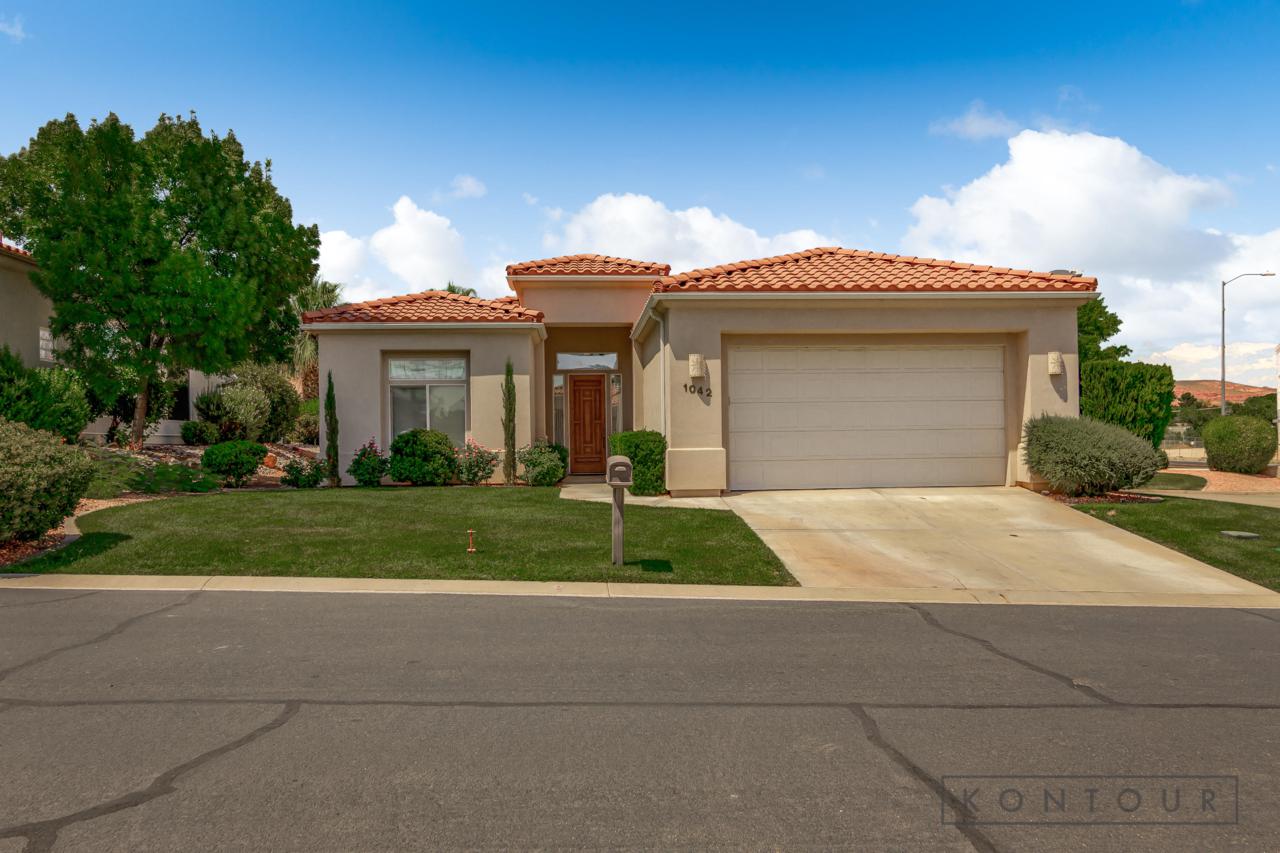 1042 Hillview Dr - Photo 1