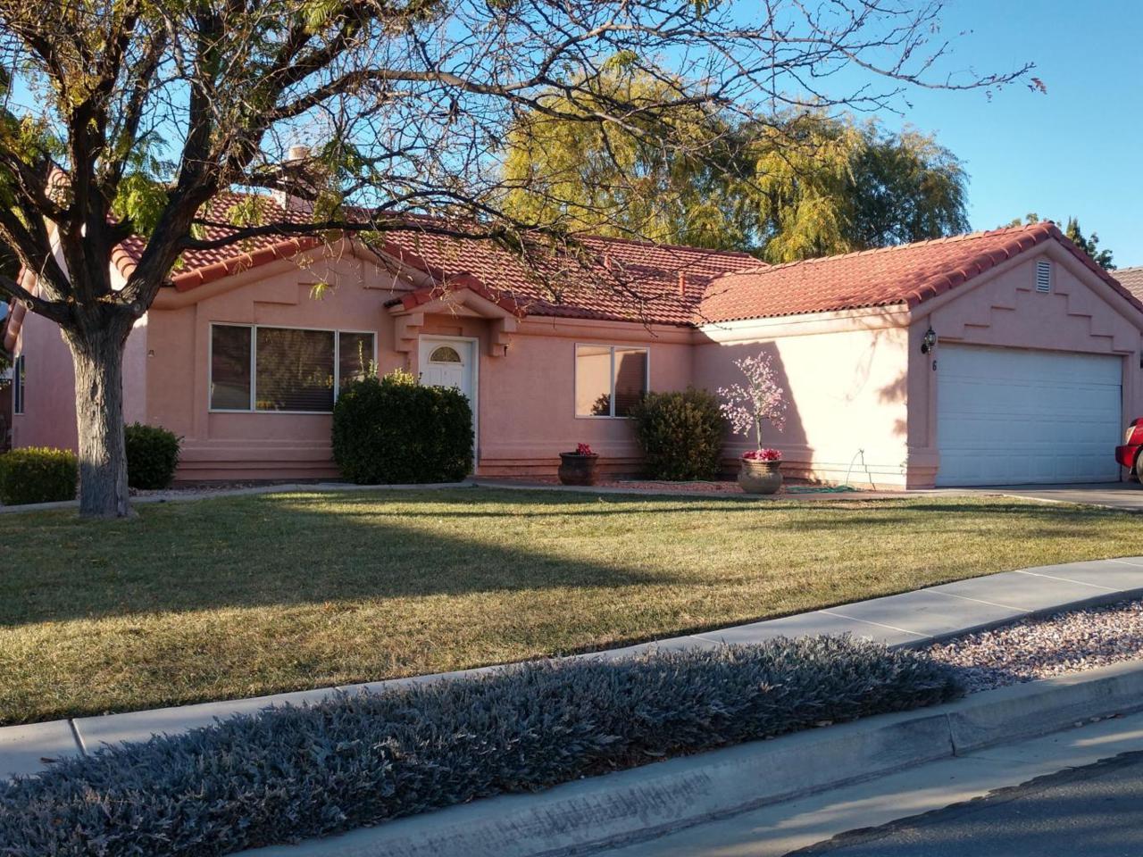 524 Indian Hills - Photo 1
