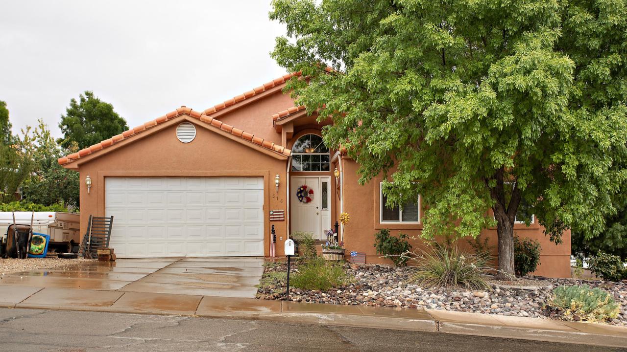 516 Scenic Dr - Photo 1