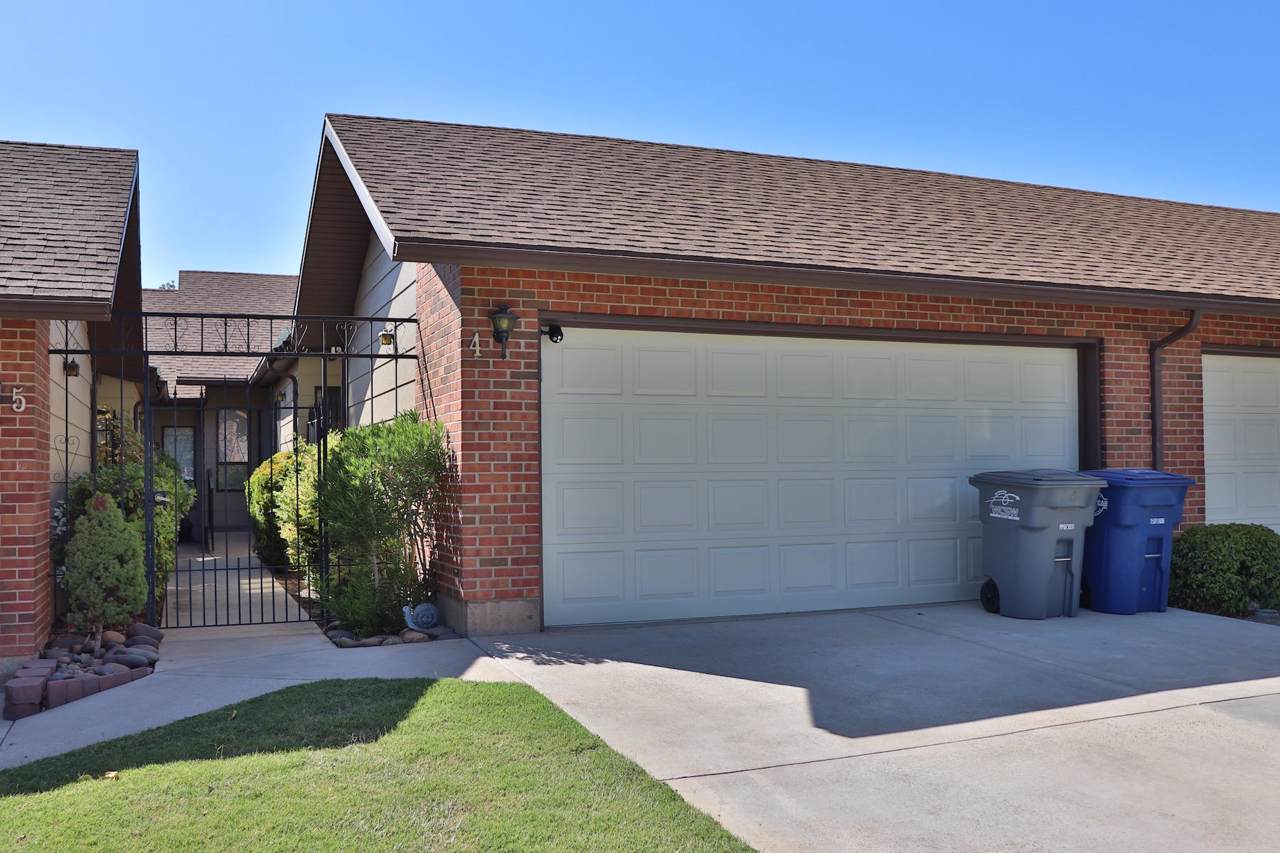 230 300 - Photo 1