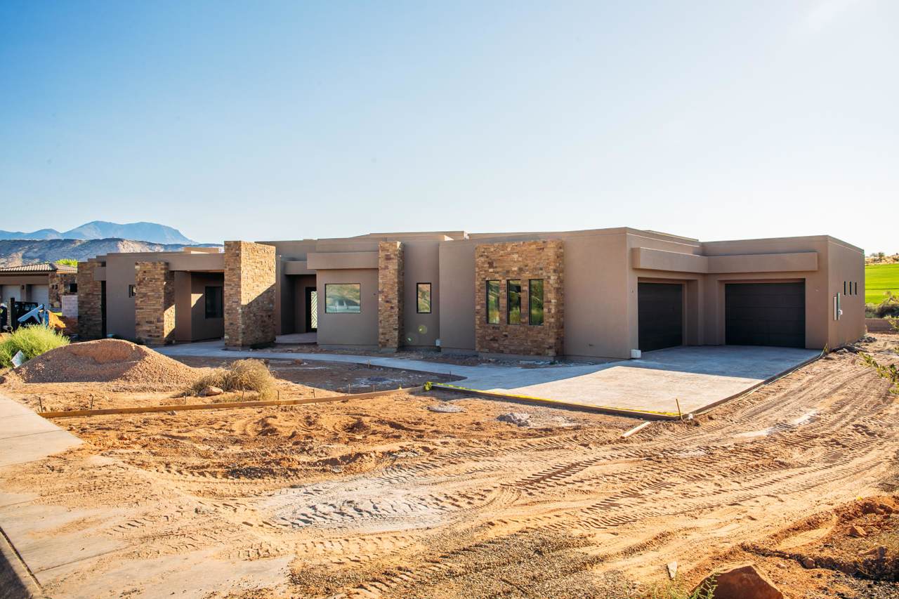 4874 Petroglyph Dr - Photo 1