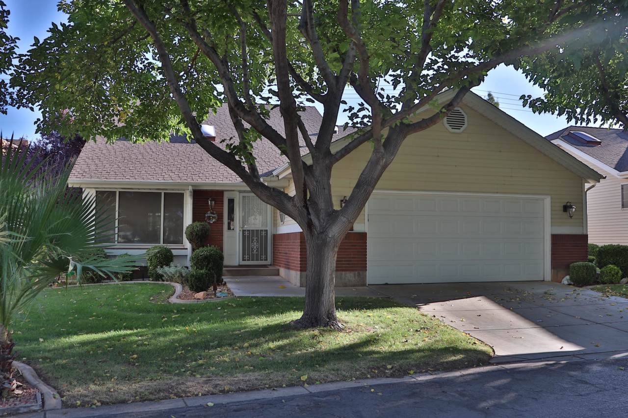 845 Valley View - Photo 1