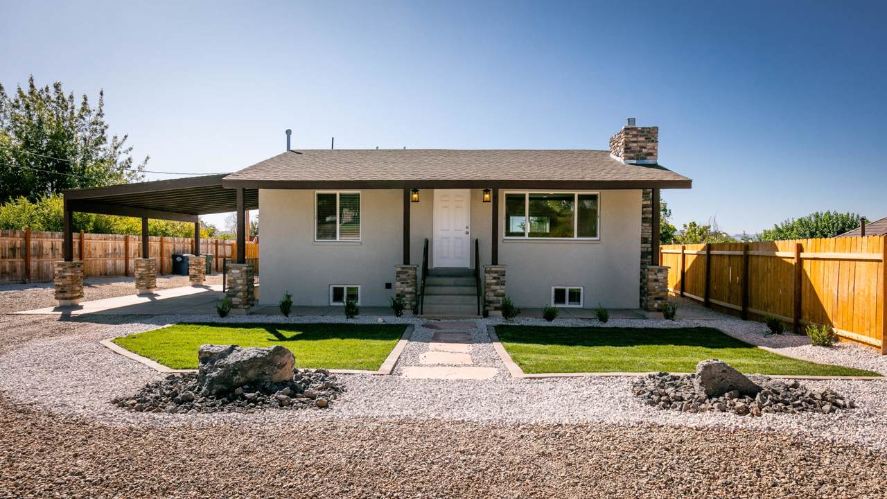 230 400 - Photo 1