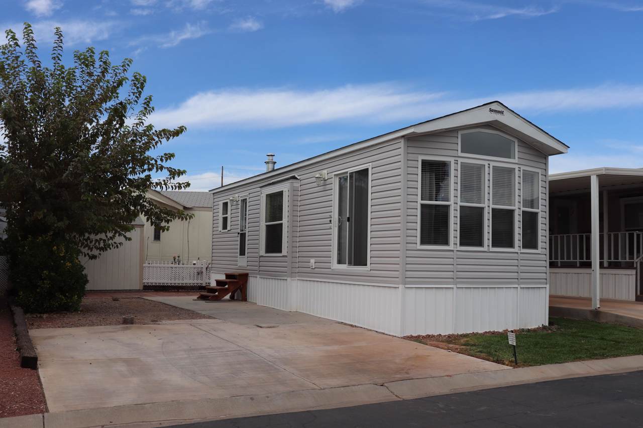 448 Telegraph Dr - Photo 1