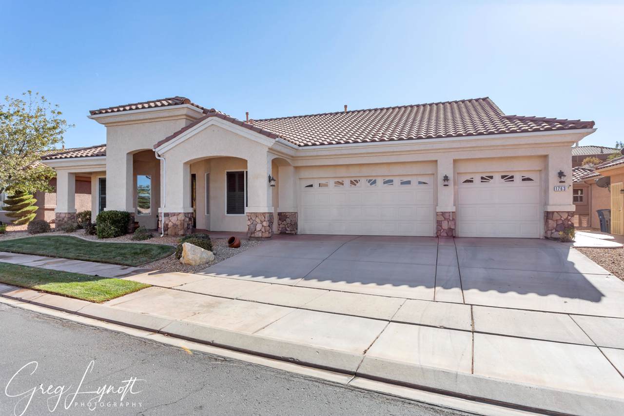 1763 Amethyst Garden - Photo 1