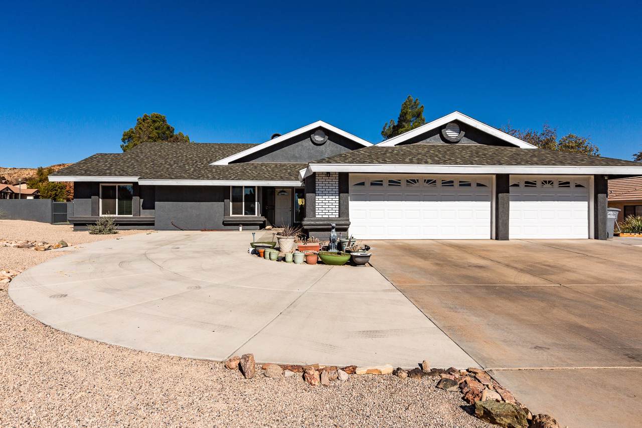 1356 Fairway Rd - Photo 1