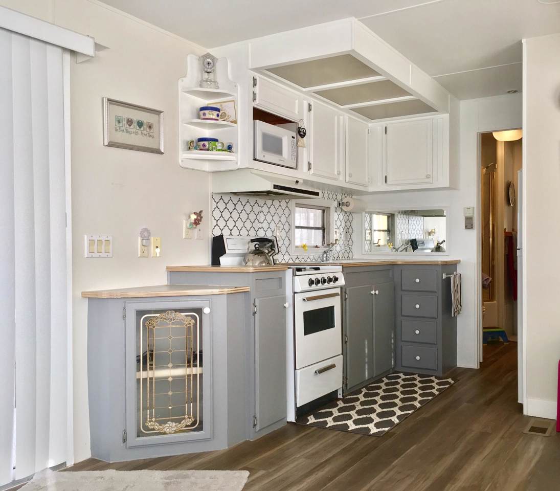 448 Telegraph - Photo 1