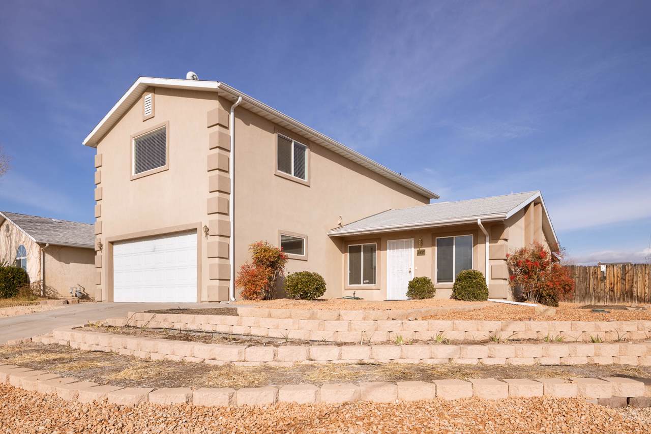 2437 480 N Cir - Photo 1