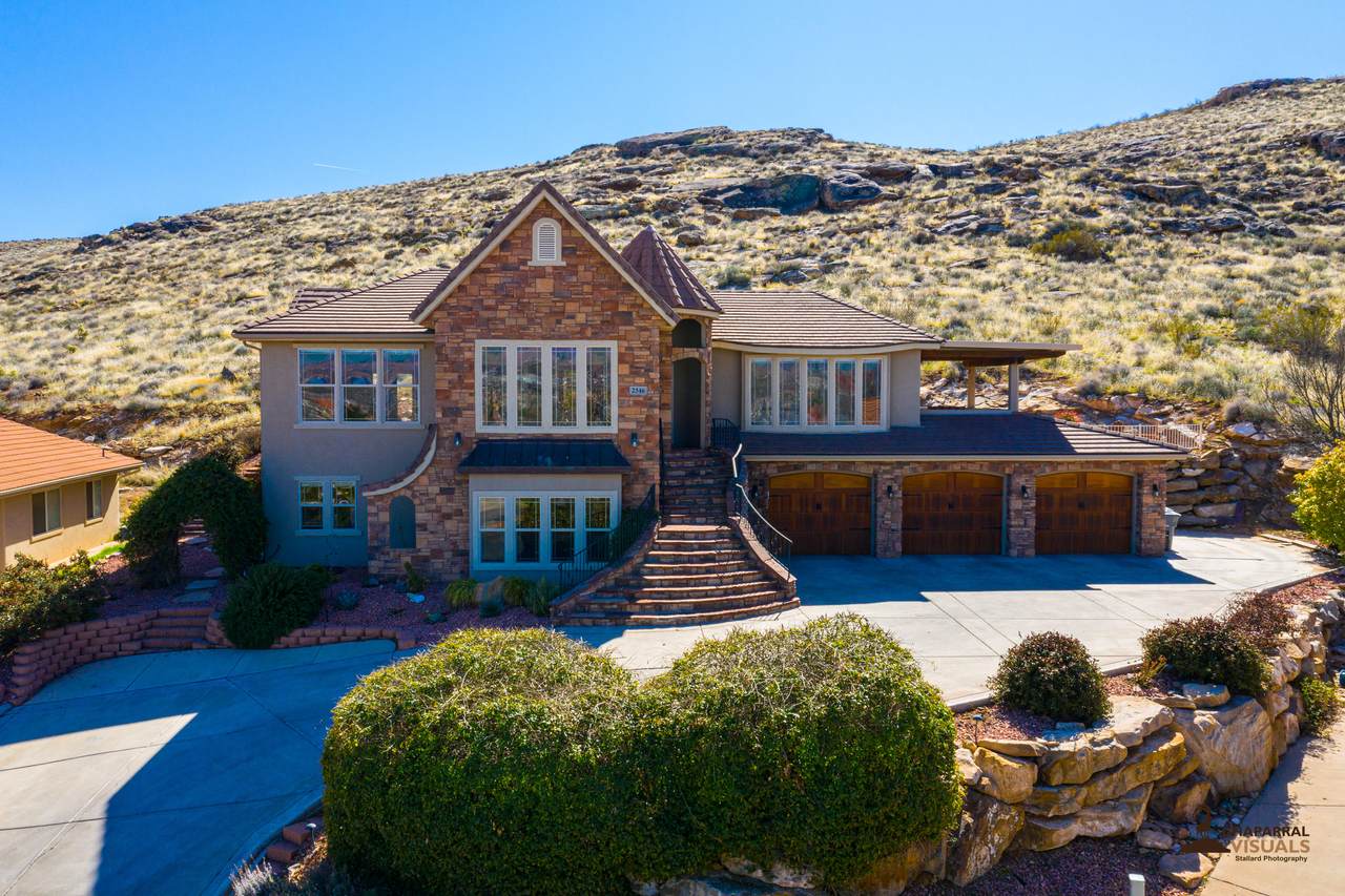 2346 Kaibab Cir - Photo 1