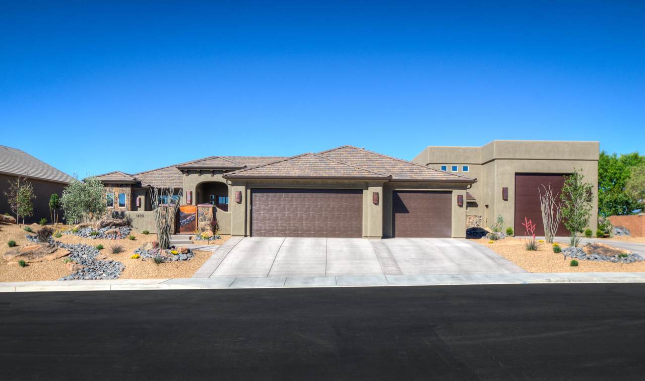 1490 Seminole Way - Photo 1