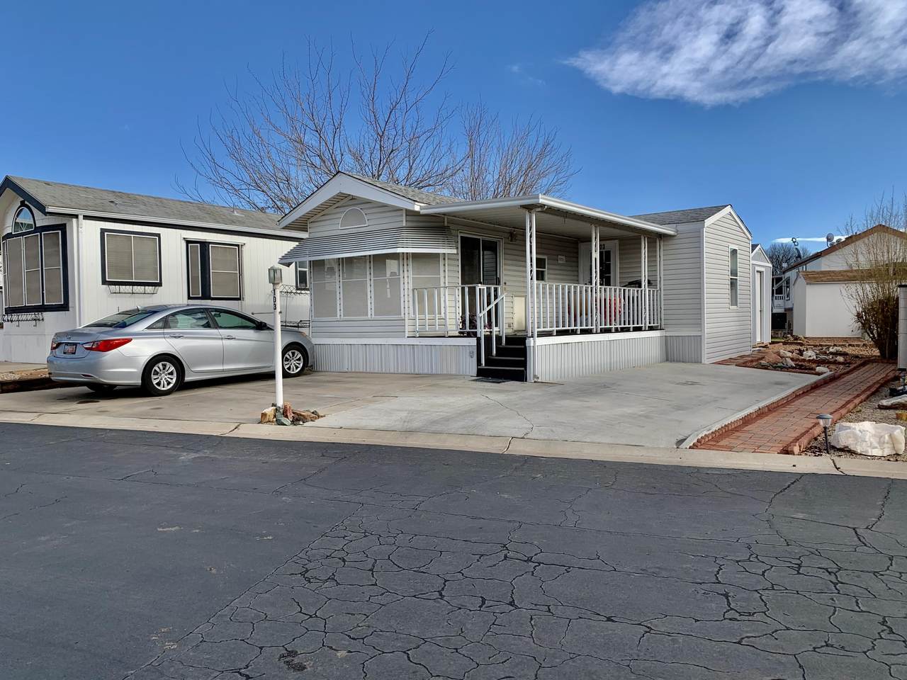 448 Telegraph St - Photo 1