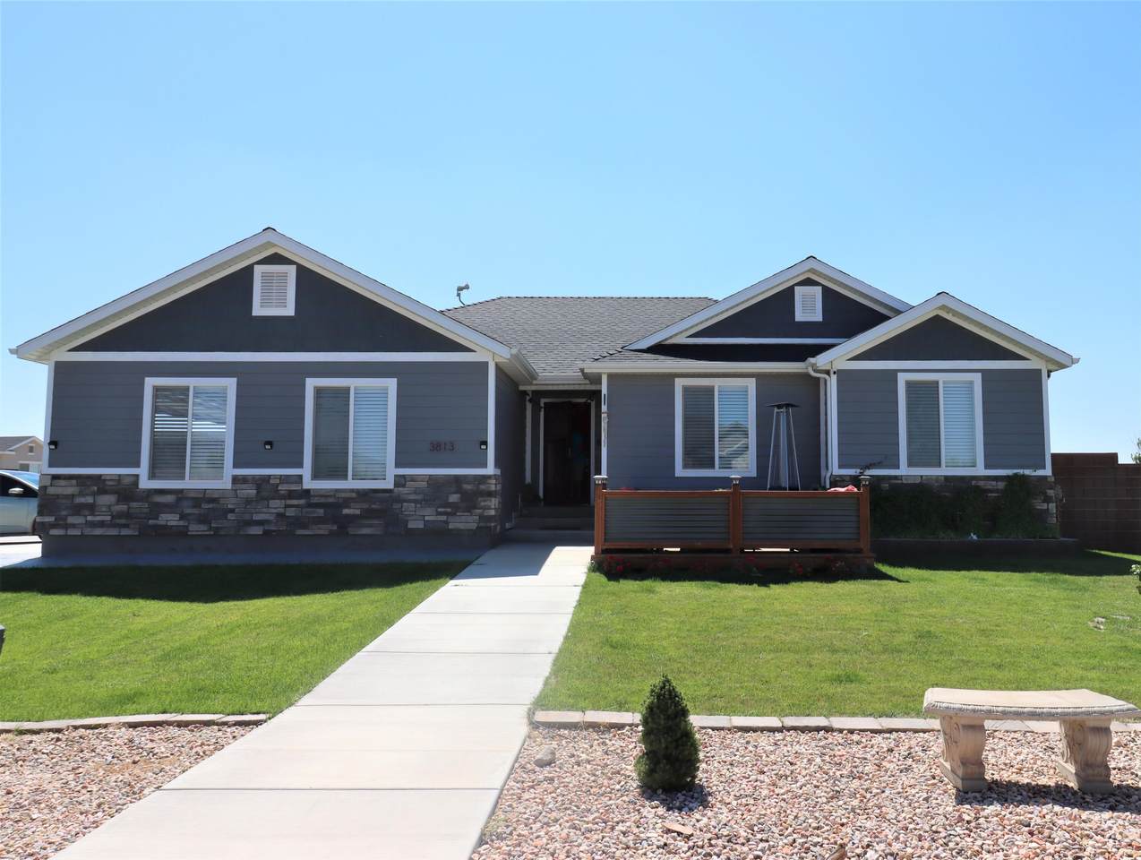 3813 Monarch Dr - Photo 1