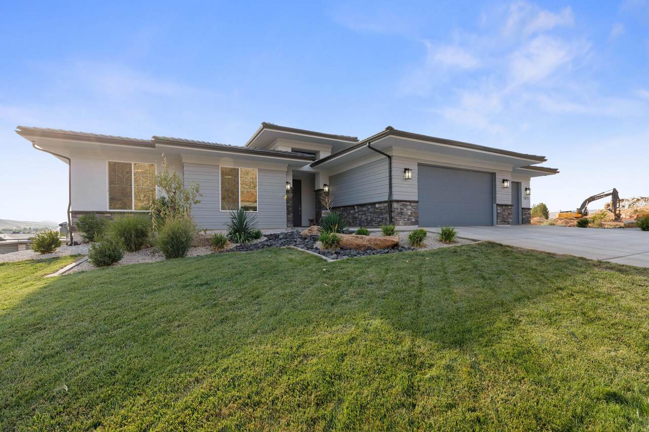 1671 Talus Way - Photo 1