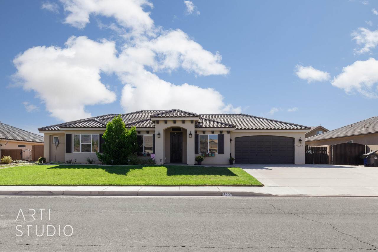 4337 Martin St - Photo 1