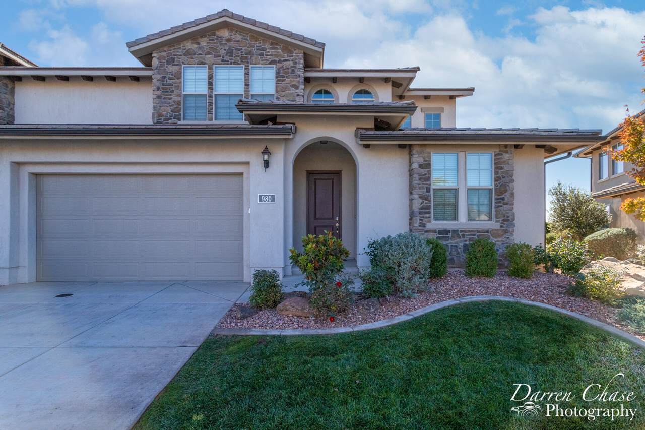 980 Casitas Hill - Photo 1