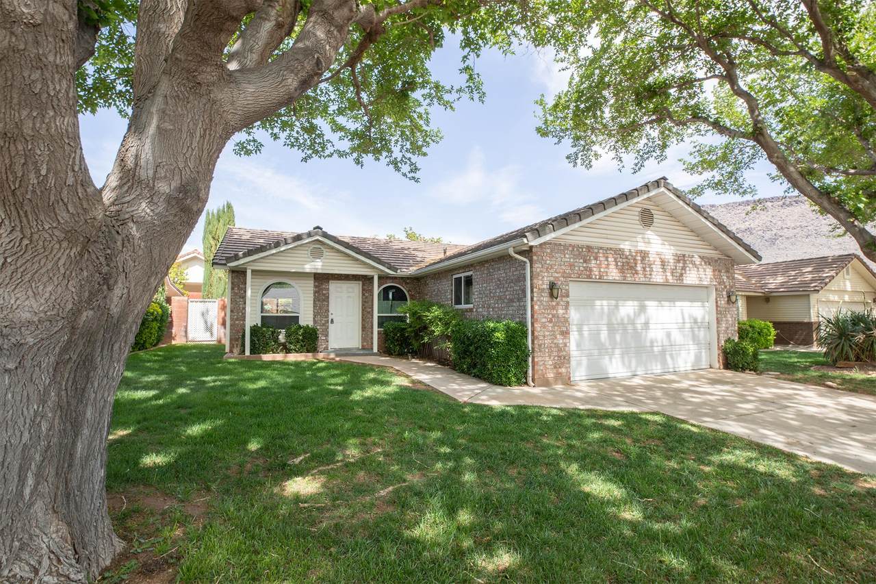 351 Valley View Dr - Photo 1
