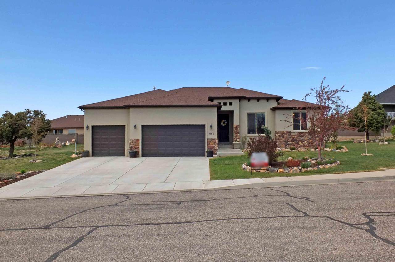 2084 Talon Cir - Photo 1