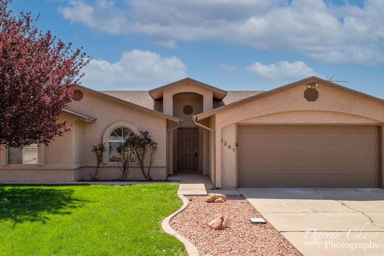 1241 Diamond Valley Dr - Photo 1