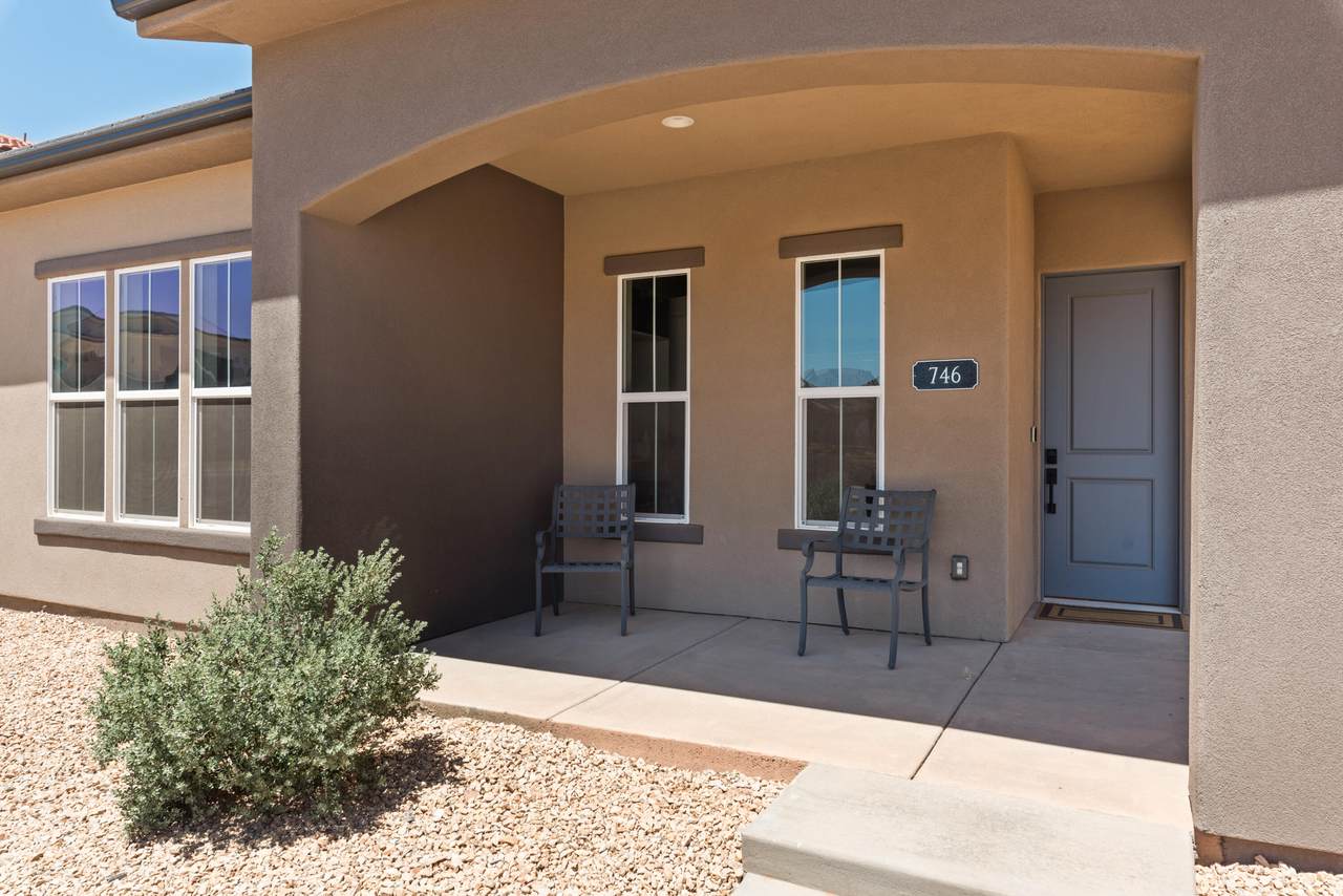 746 Claystone Dr - Photo 1