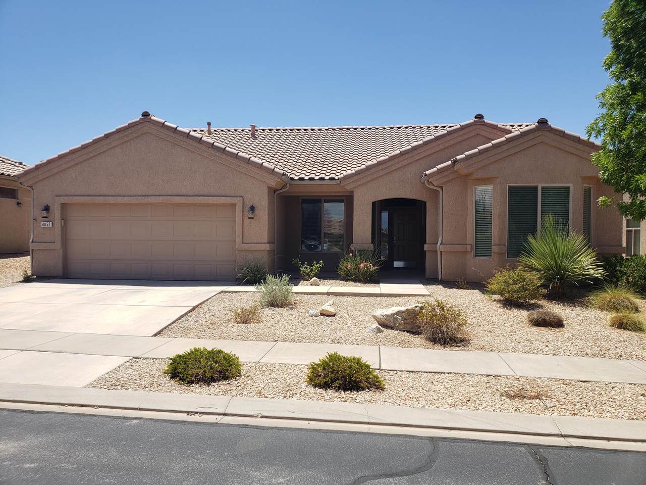 4852 Morane Manor Dr - Photo 1