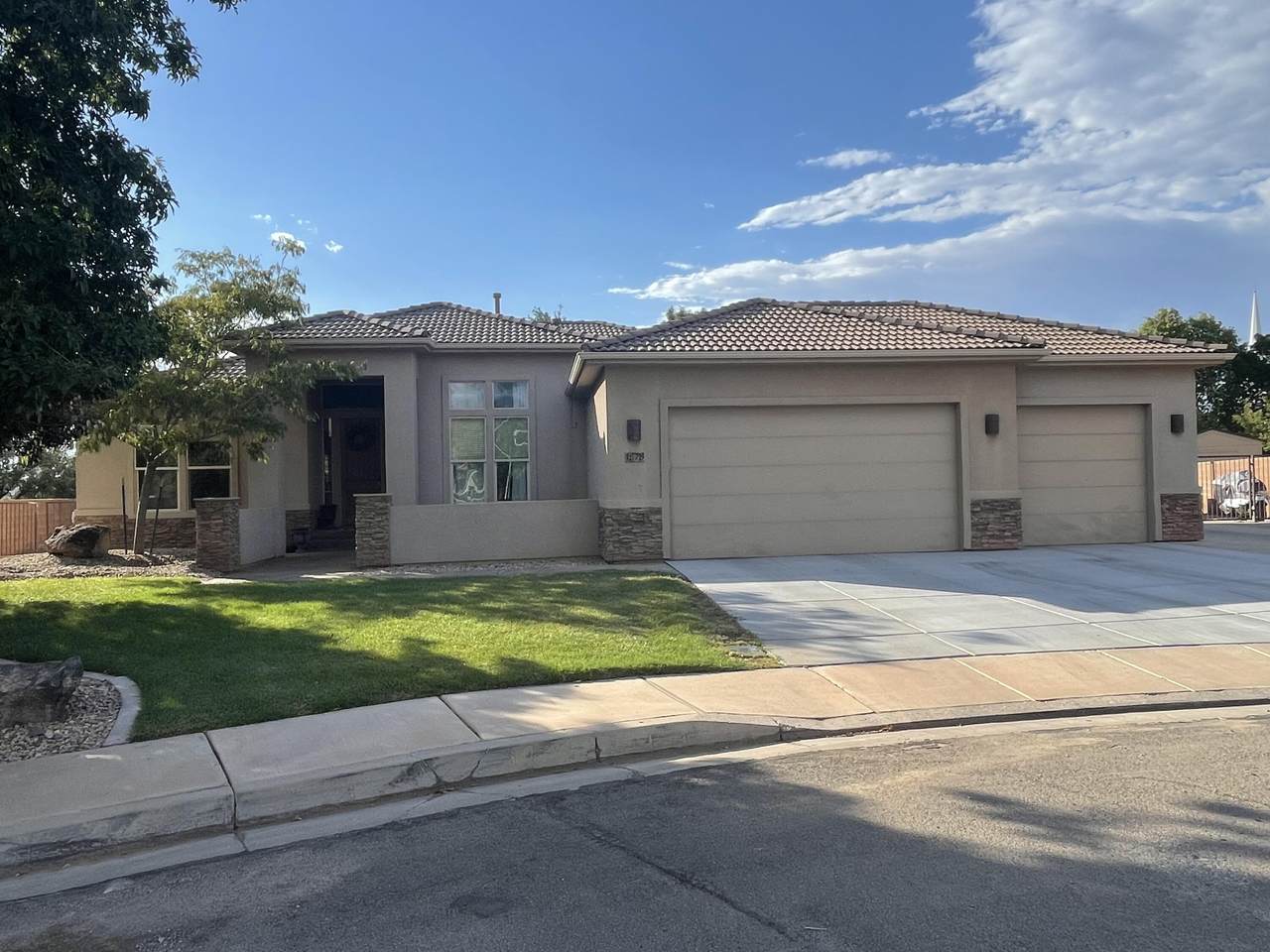 1878 Mojave Dr - Photo 1