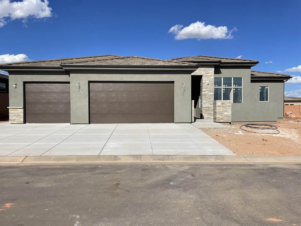 468 Palo Verde Way - Photo 1