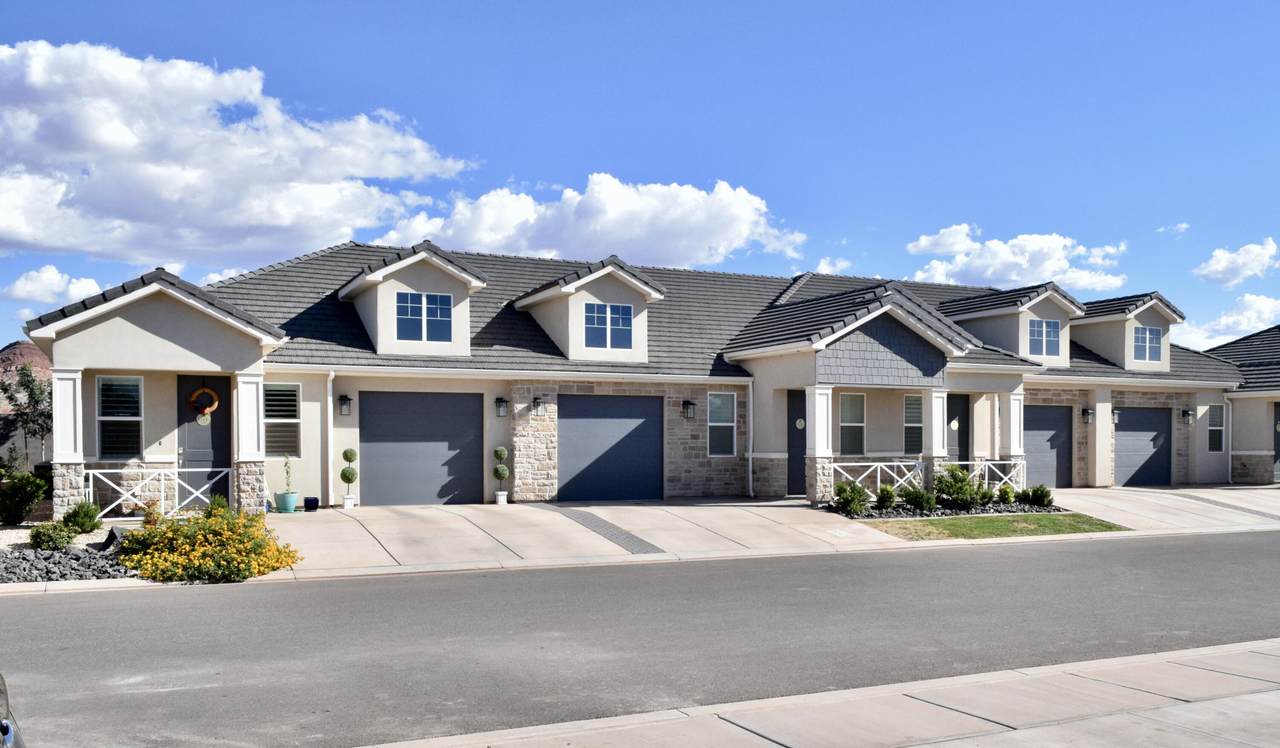 674 Raintree Lane - Photo 1
