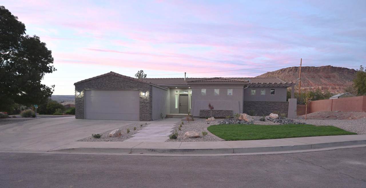 1009 Red Brome Cir - Photo 1