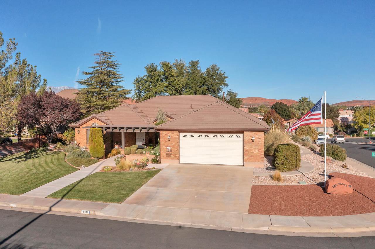 820 Dusk Dr - Photo 1