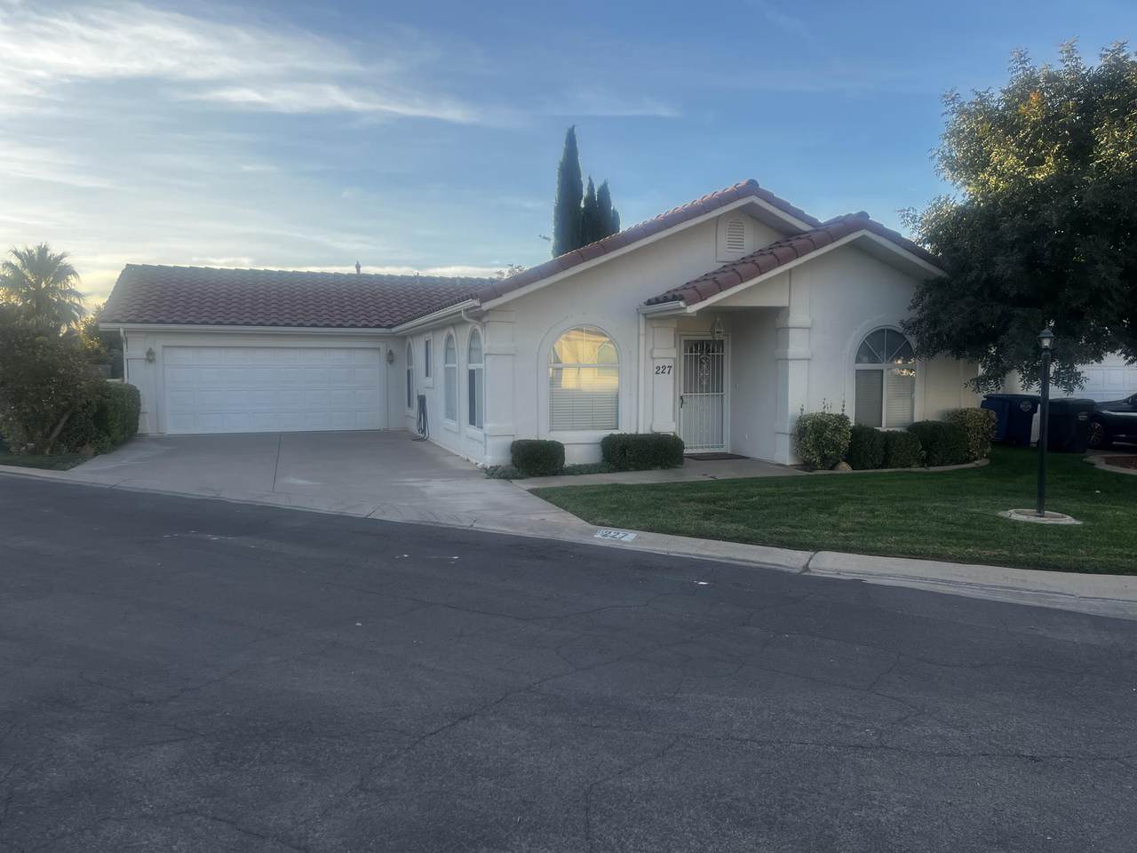 2050 Canyon View - Photo 1