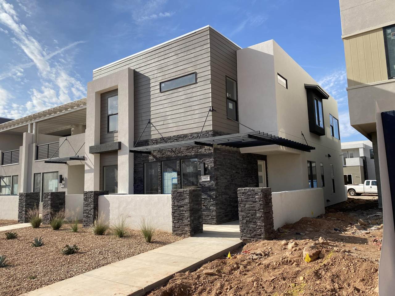 5405 S. Aquamarine Ln - Photo 1