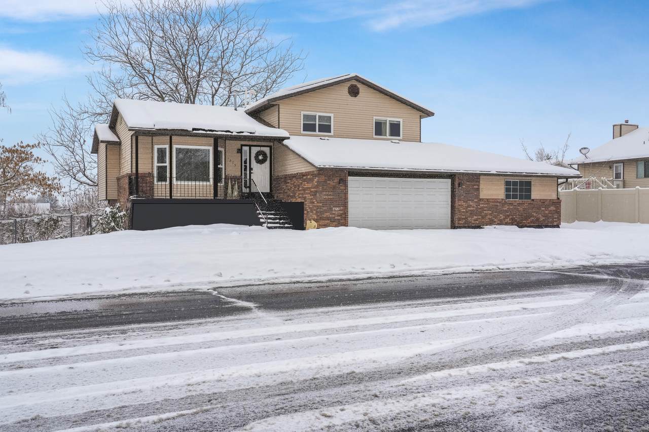1275 Ash Drive - Photo 1