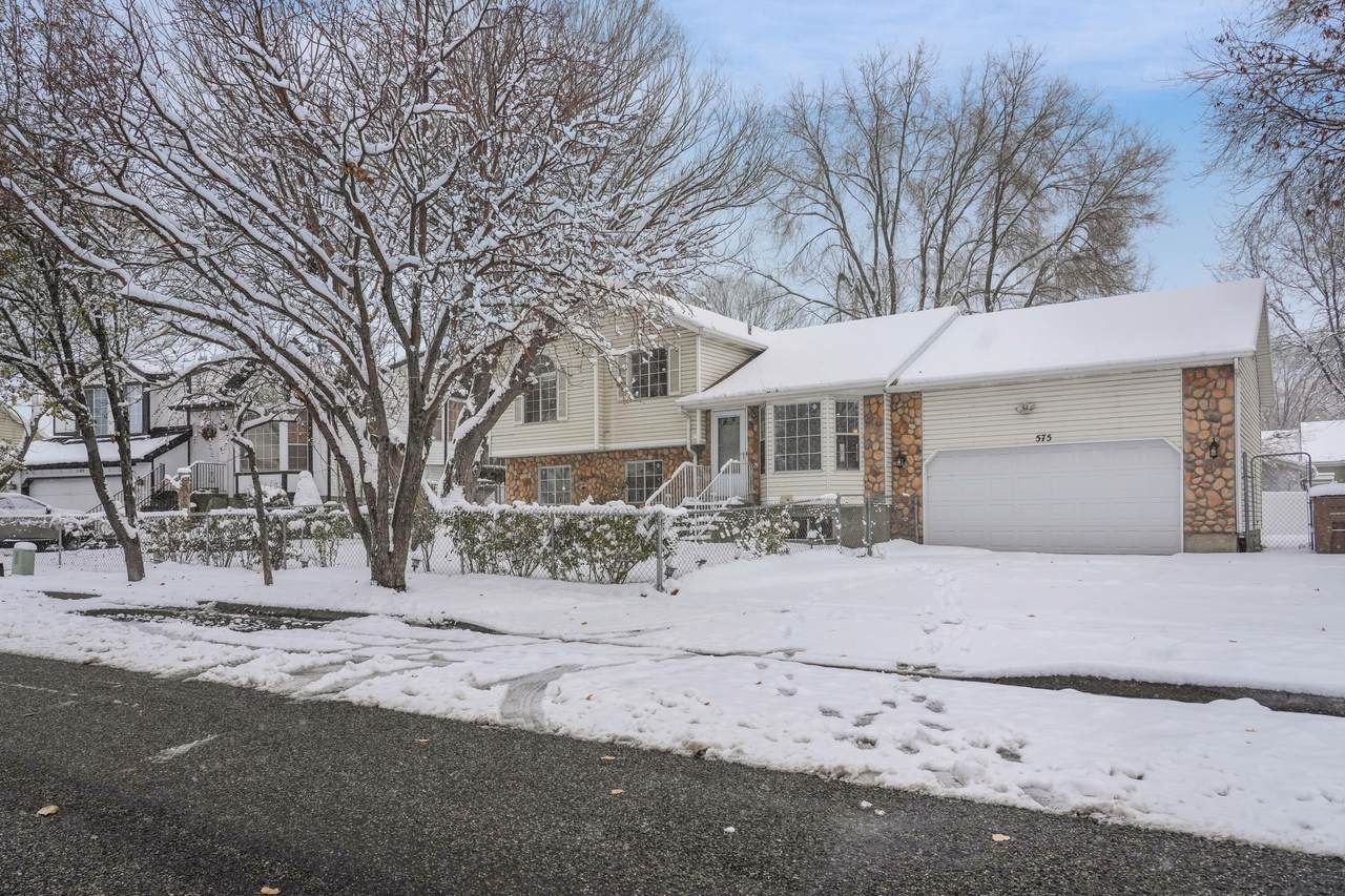 575 Garn Way - Photo 1