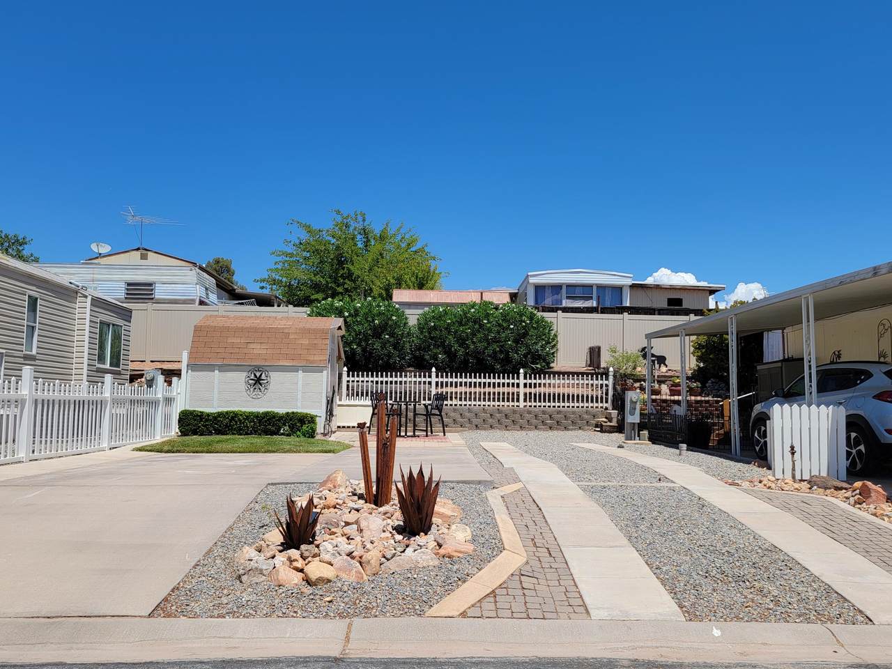 448 Telegraph - Photo 1