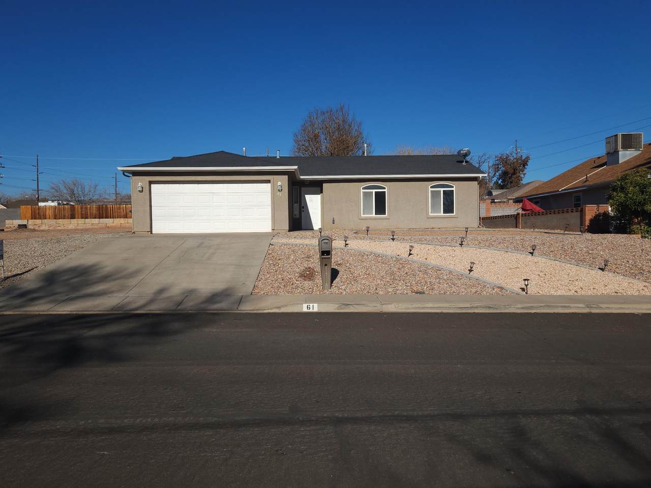 61 300 - Photo 1