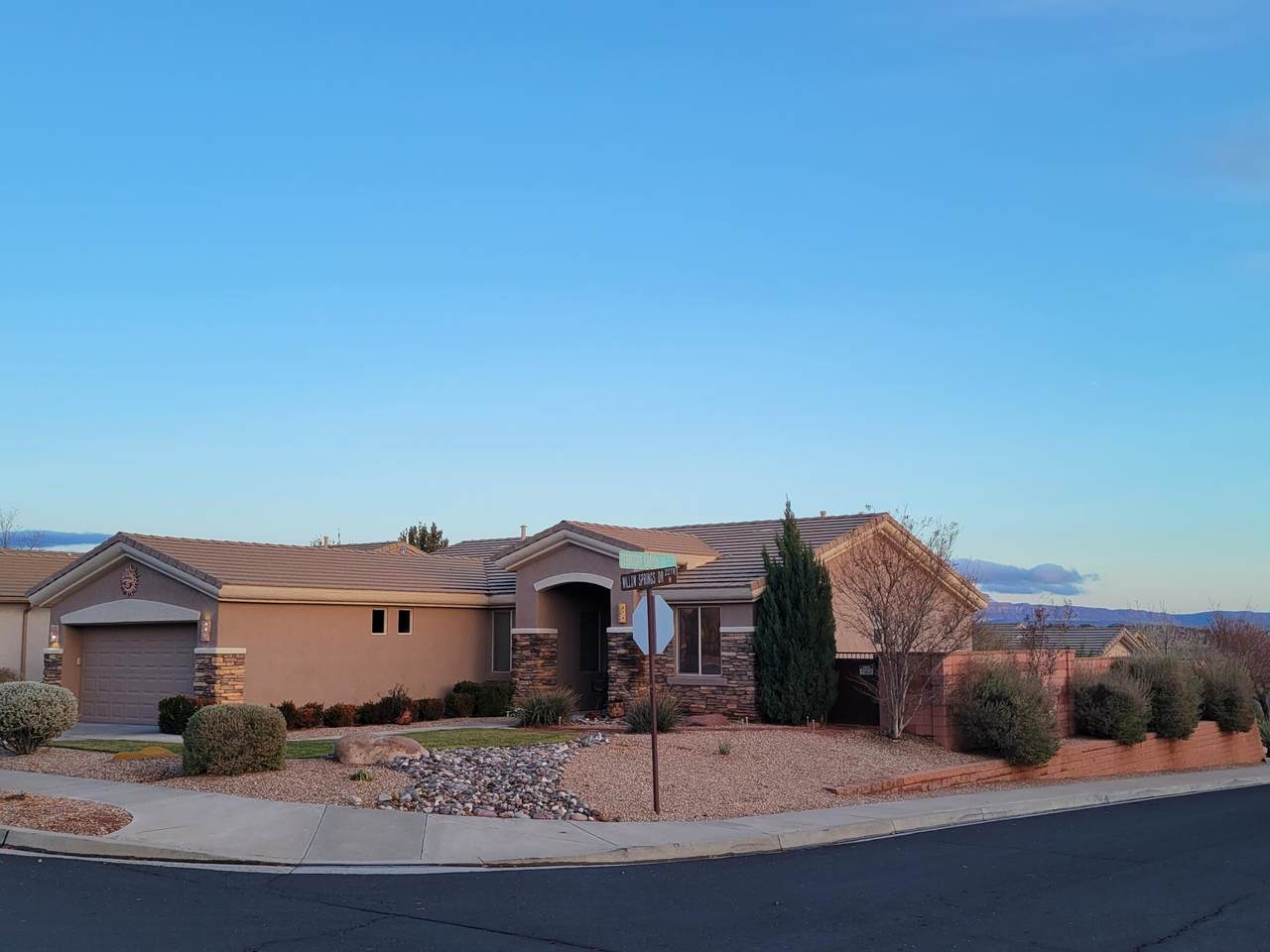 3404 Willow Springs - Photo 1