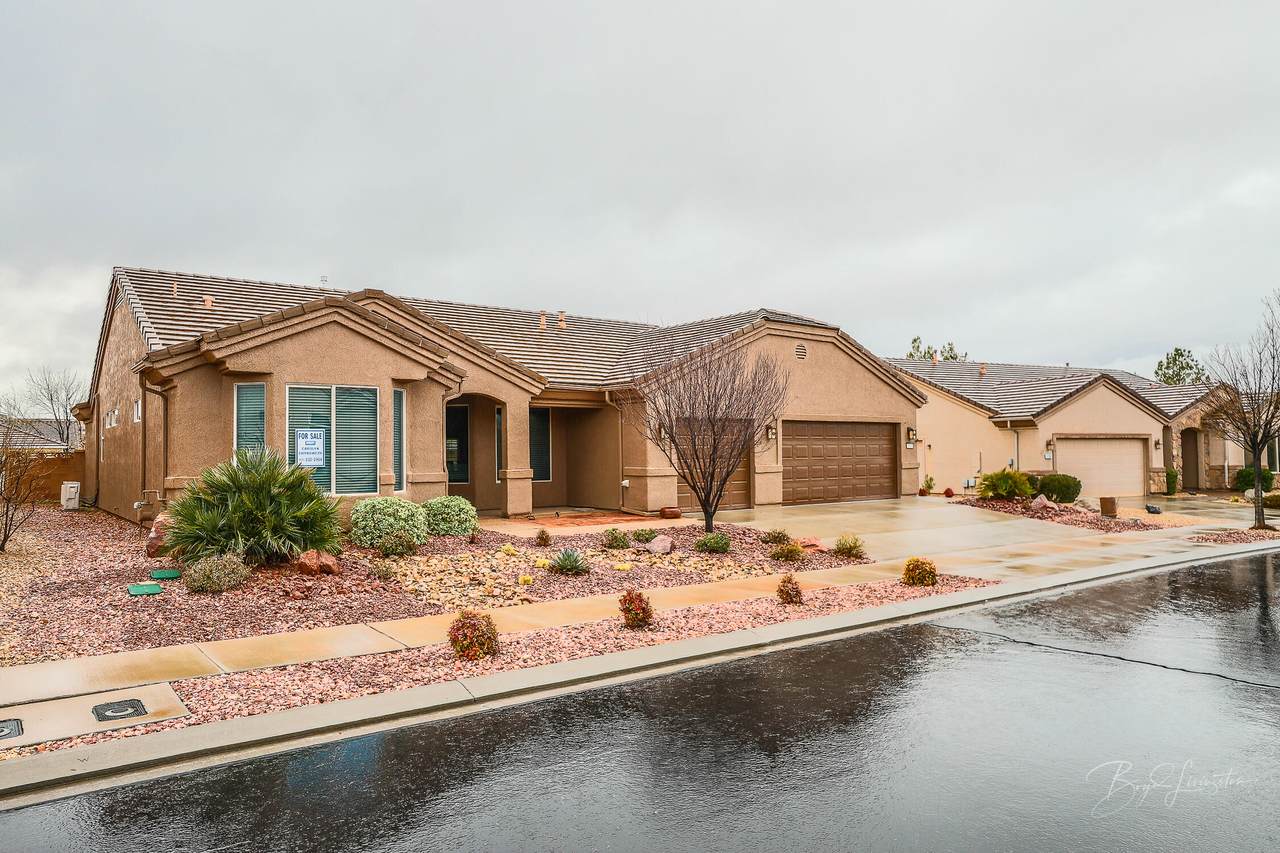 1729 Sunkissed Dr - Photo 1