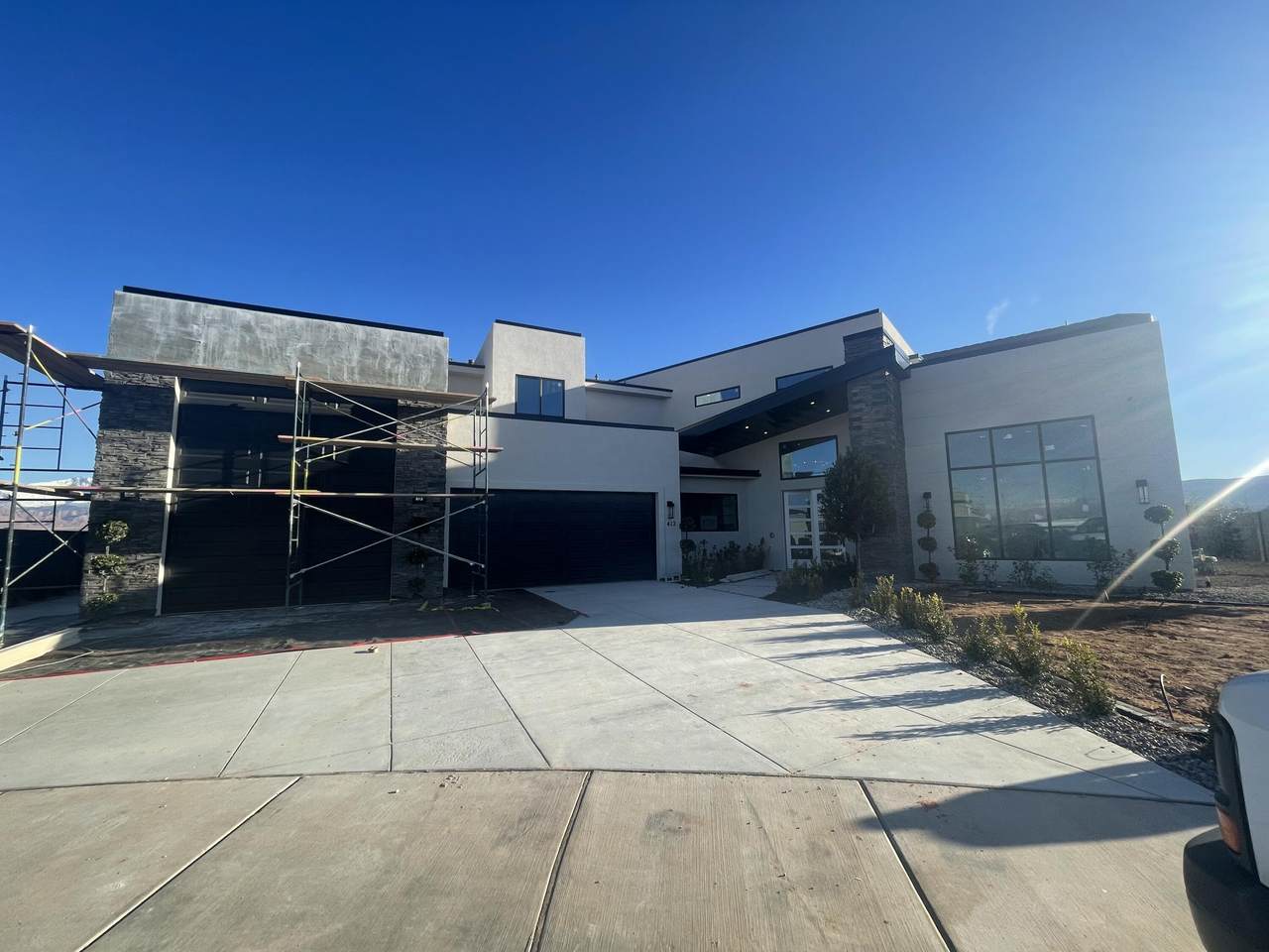 412 Johann Cir - Photo 1