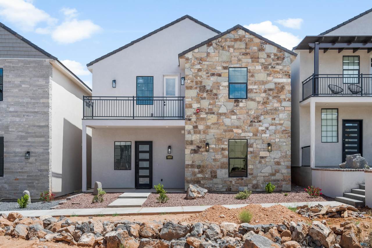 1460 Windsor Parkway - Photo 1