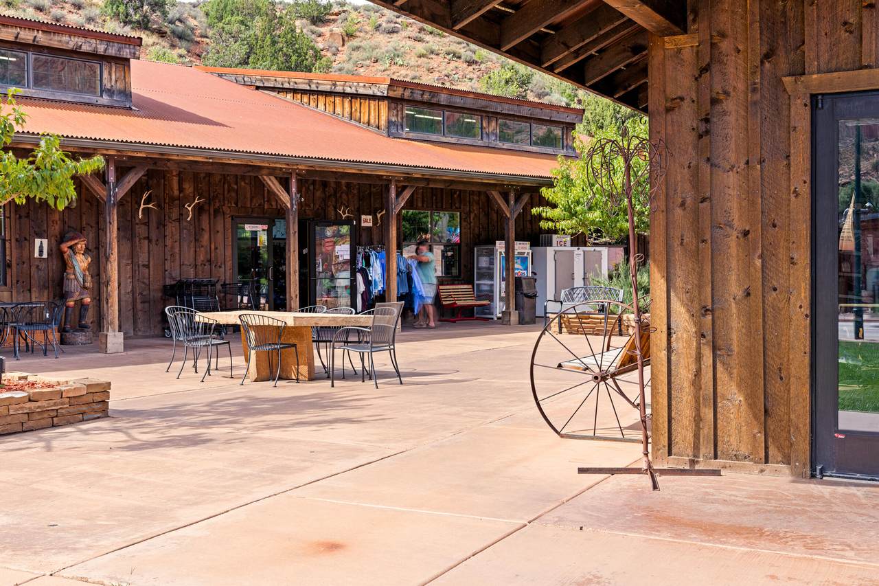 https://bt-photos.global.ssl.fastly.net/stgeorge/1280_boomver_1_25-259081-2.jpg