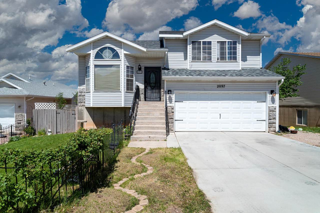 2097 Dana Dr - Photo 1